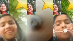 Outdoors Boob Show Desi Bhabhi To Lover On Video Call